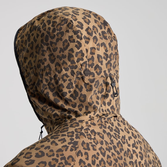 UPF 40+ Protection