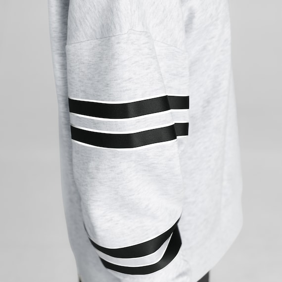 Sporty contrast