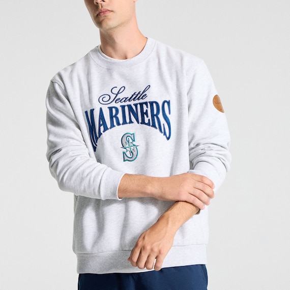 Loose, Roomy Fit