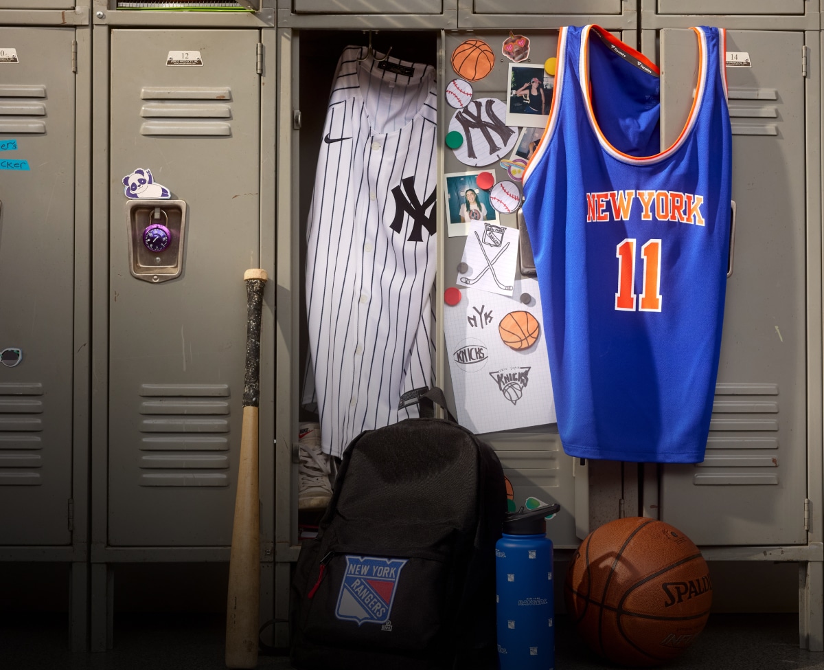 Sports Apparel, Jerseys, Hats, Sports Fan Gear & Collectibles