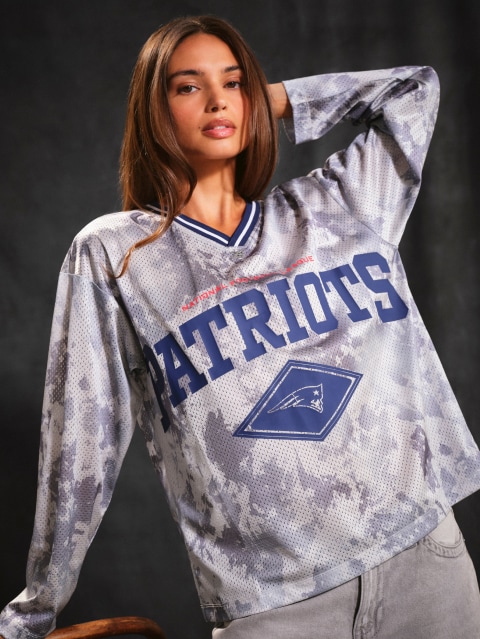 Off Season Fall Styles Have Arrived Team pride from the season opener to final game