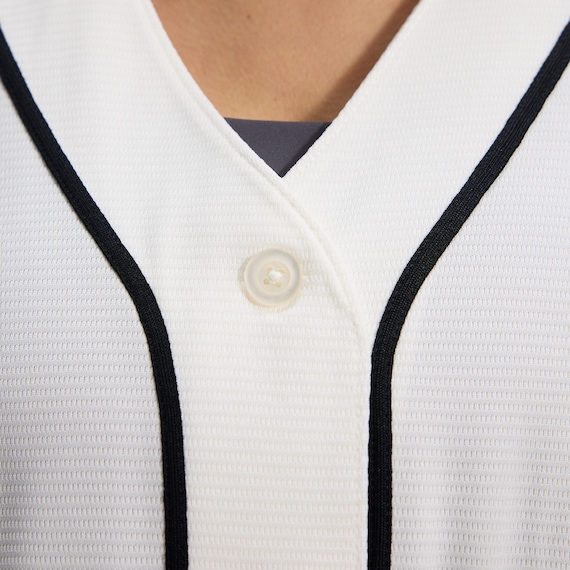 Layer-Friendly Loose Fit
