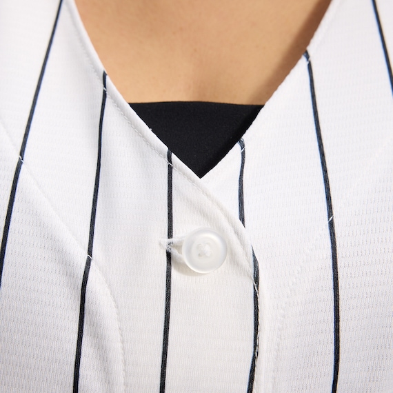 Layer-Friendly Loose Fit
