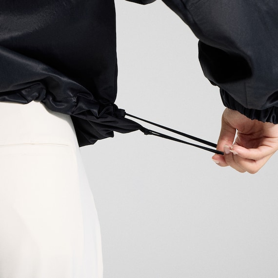 Oversized, Cinchable Fit